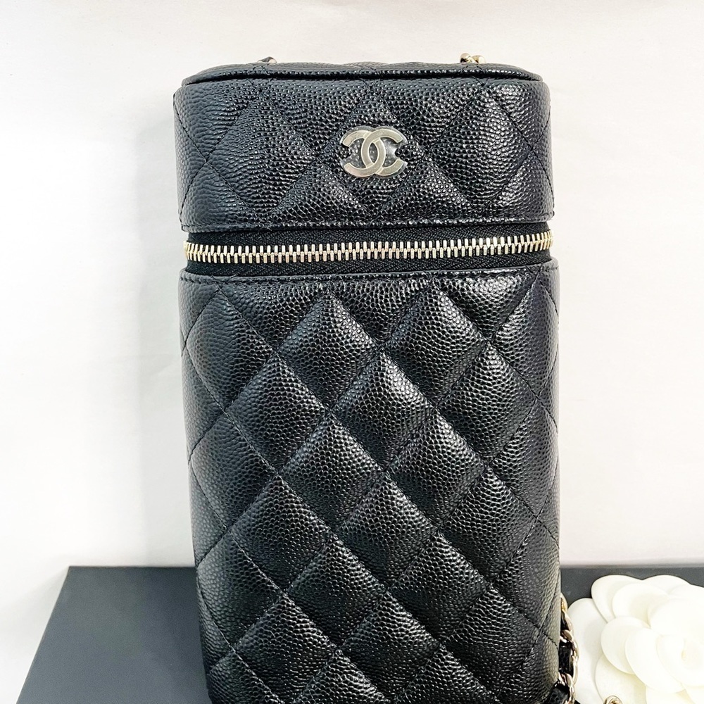 Chanel Phone Holder With Crossbody Chain Bag - Picture 4 of 8
